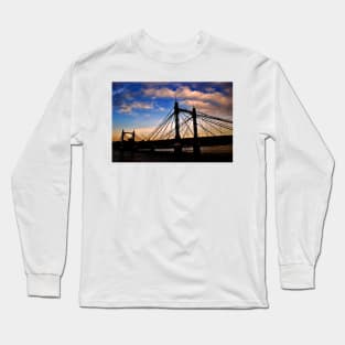 Albert Bridge River Thames London Long Sleeve T-Shirt